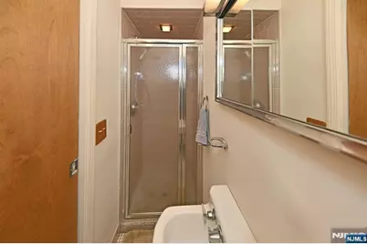 40 Woodside Road, Wyckoff Township, NJ 07481 - Photo 15