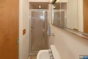 40 Woodside Rd, Wyckoff Township, NJ 07481 - Photo 15