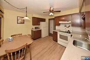 40 Woodside Rd, Wyckoff Township, NJ 07481 - Photo 7