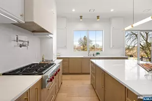 27 Garret Pl, Glen Rock, NJ 07452 - Photo 7