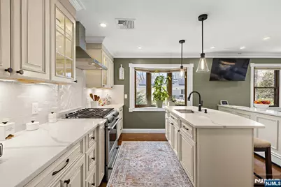 17 Cherry Place, Hillsdale, NJ 07642 - Photo 5