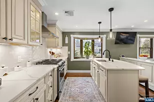 17 Cherry Pl, Hillsdale, NJ 07642 - Photo 5