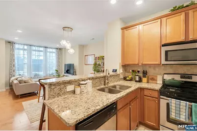 10 Iris Lane 605 #605, Garfield, NJ 07026 - Photo 13