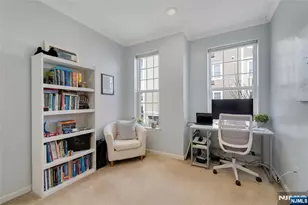 10 Iris Ln 605, Garfield, NJ 07026 - Photo 17