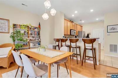 10 Iris Lane 605 #605, Garfield, NJ 07026 - Photo 7