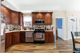 48 Rochelle Ave, Rochelle Park Township, NJ 07662 - Photo 11