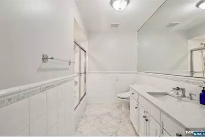 422 Hillside Avenue 5 #5, Palisades Park, NJ 07650 - Photo 21