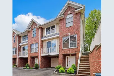 422 Hillside Avenue 5 #5, Palisades Park, NJ 07650 - Photo 1