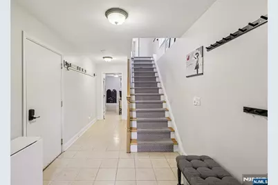 422 Hillside Avenue 5 #5, Palisades Park, NJ 07650 - Photo 3