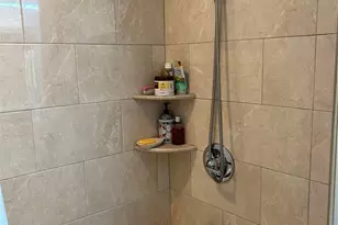 517 Windsor Dr 517, Palisades Park, NJ 07650 - Photo 9