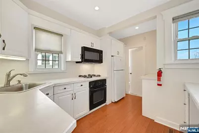 91 Belle Avenue, Maywood, NJ 07607 - Photo 9