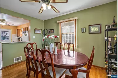 28 William Street, Rochelle Park Township, NJ 07662 - Photo 9