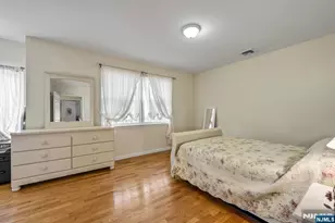 28 William St, Rochelle Park Township, NJ 07662 - Photo 13