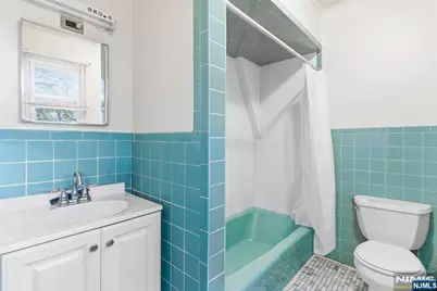 375 Westervelt Place, Lodi, NJ 07644 - Photo 17