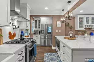 17 Burlington Rd, Clifton, NJ 07012 - Photo 13