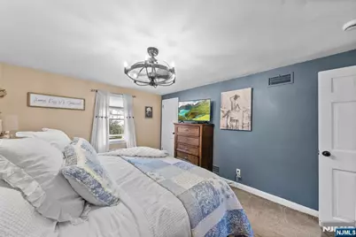 17 Burlington Road, Clifton, NJ 07012 - Photo 15