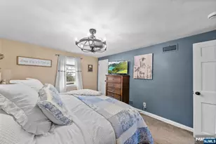 17 Burlington Rd, Clifton, NJ 07012 - Photo 15