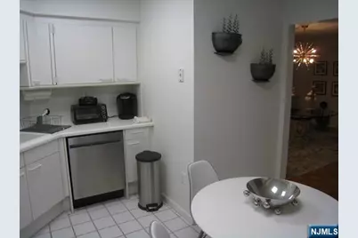 1512 Palisade 3D #3D, Fort Lee, NJ 07024 - Photo 7