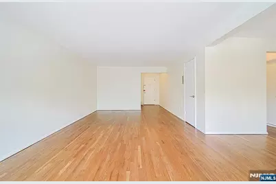1575 Center Avenue 3F #3F, Fort Lee, NJ 07024 - Photo 7