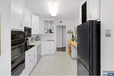 2077 Center Avenue 7G #7G, Fort Lee, NJ 07024 - Photo 7