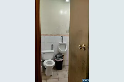 327 Anderson Avenue, Fairview, NJ 07022 - Photo 5