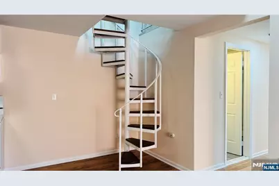 2427C Washington Avenue C #C, Fort Lee, NJ 07024 - Photo 7