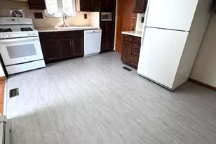 123 E Harwood Terrace 1st Fl, Palisades Park, NJ 07650 - Photo 5