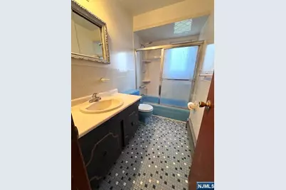 123 E Harwood Terrace 1st Fl #1st FL, Palisades Park, NJ 07650 - Photo 7