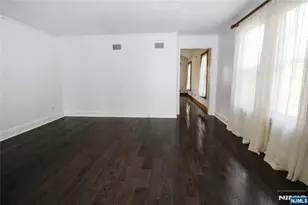 160 Myrtle Ave, Allendale, NJ 07401 - Photo 9