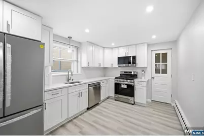 210 River Road, New Milford, NJ 07646 - Photo 9