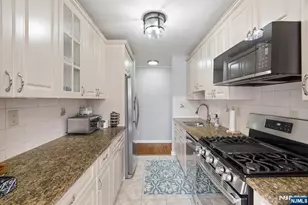 1203 River Road 1H, Edgewater, NJ 07020 - Photo 17