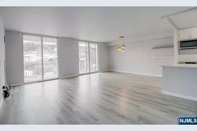 1055 River Road 803 #803, Edgewater, NJ 07020 - Photo 3