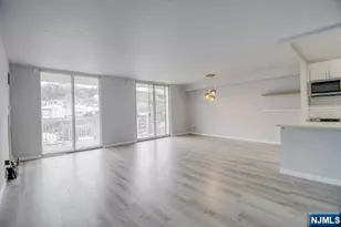 1055 River Road 803, Edgewater, NJ 07020 - Photo 3