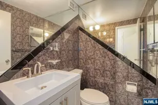 1055 River Road 803, Edgewater, NJ 07020 - Photo 7