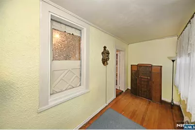 236 Rochelle Avenue, Rochelle Park Township, NJ 07662 - Photo 7