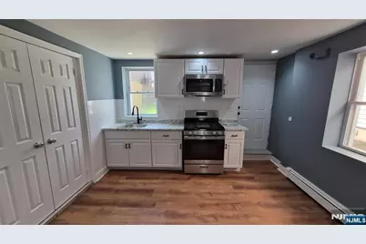 104 Wallington Avenue, Wallington, NJ 07057 - Photo 9