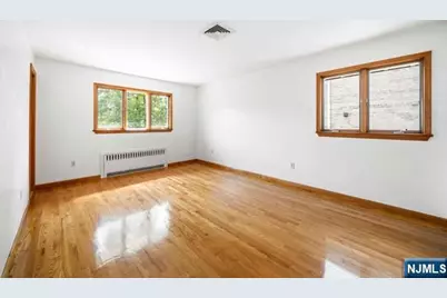 12 Hillcrest Avenue, Fort Lee, NJ 07024 - Photo 15