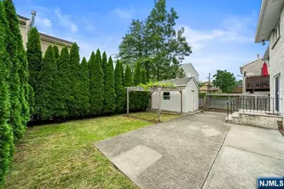 12 Hillcrest Avenue, Fort Lee, NJ 07024 - Photo 5