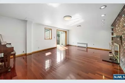 12 Hillcrest Avenue, Fort Lee, NJ 07024 - Photo 23