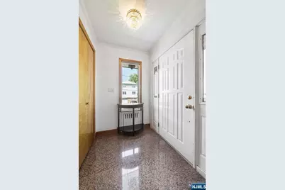 12 Hillcrest Avenue, Fort Lee, NJ 07024 - Photo 13