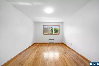 12 Hillcrest Avenue, Fort Lee, NJ 07024 - Photo 21