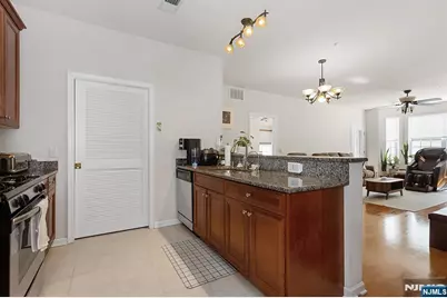 4137 Cory Lane, Elmwood Park, NJ 07407 - Photo 7