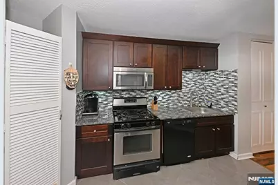 7004 Boulevard East 1B #1B, Guttenberg, NJ 07093 - Photo 13