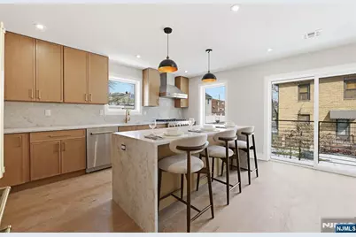 140B Weigands Lane, Secaucus, NJ 07094 - Photo 3