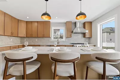 140B Weigands Lane, Secaucus, NJ 07094 - Photo 5