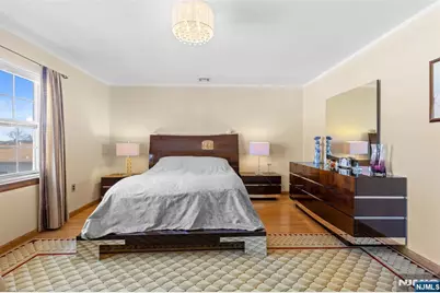 33 Ingraffia Drive, Elmwood Park, NJ 07407 - Photo 19