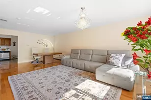 33 Ingraffia Dr, Elmwood Park, NJ 07407 - Photo 15