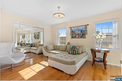 33 Ingraffia Drive, Elmwood Park, NJ 07407 - Photo 21