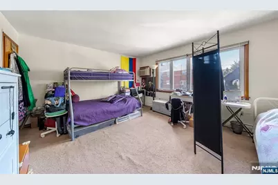 452 Commercial Avenue, Cliffside Park, NJ 07010 - Photo 17