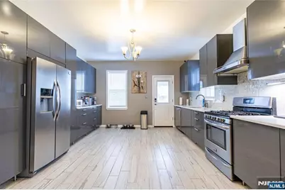 23 Howell Place, Kearny, NJ 07032 - Photo 9